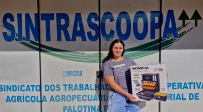 trabalhadores-da-c-vale-recebem-premios-sorteados-no-congresso-da-categoria-4-1777130161
